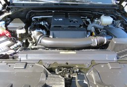 2022 Nissan Frontier - Image 58