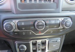 2020 Jeep Wrangler Unlimited - Image 25