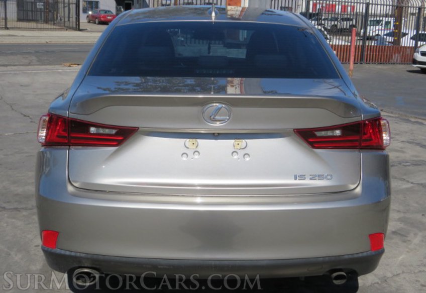 2015 Lexus IS 250 - Image 12