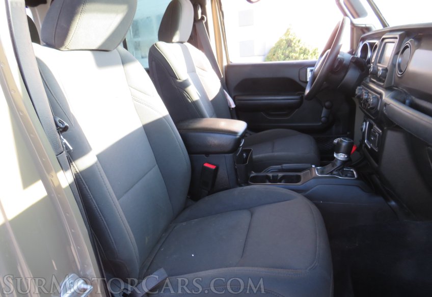 2020 Jeep Gladiator - Image 28