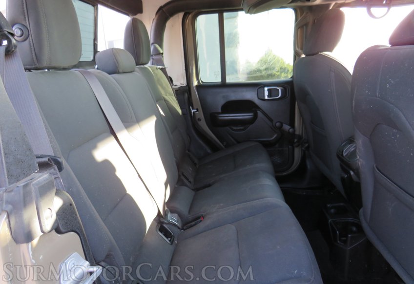 2020 Jeep Gladiator - Image 29