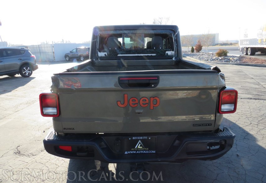 2020 Jeep Gladiator - Image 11