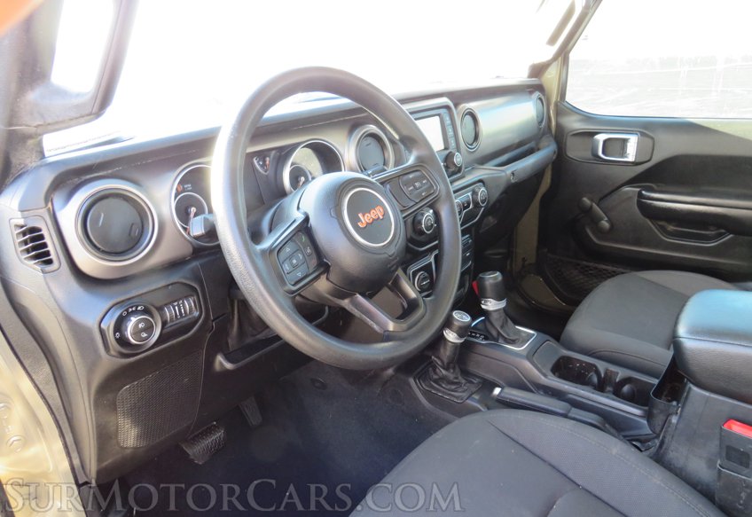 2020 Jeep Gladiator - Image 25