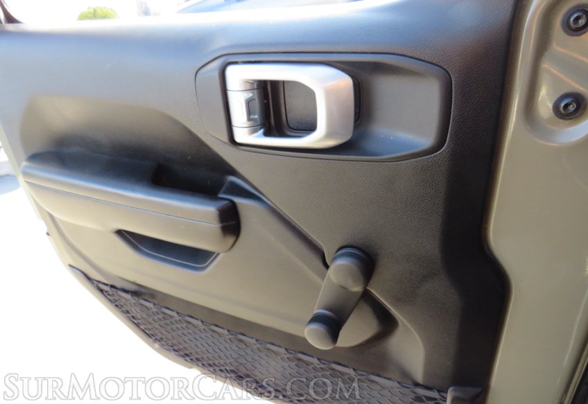 2020 Jeep Gladiator - Image 46