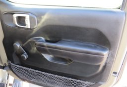 2020 Jeep Gladiator - Image 45