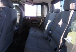 2020 Jeep Gladiator - Image 31