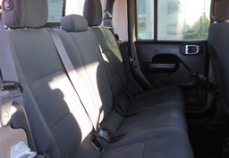 2020 Jeep Gladiator - Image 30