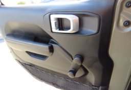 2020 Jeep Gladiator - Image 46