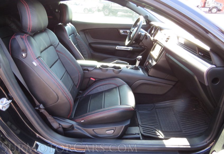 2017 Ford Mustang - Image 34