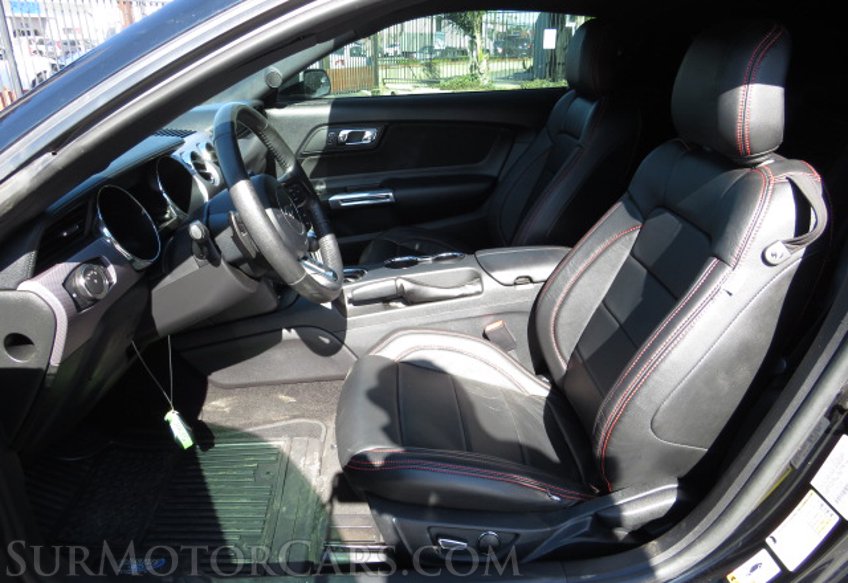 2017 Ford Mustang - Image 22