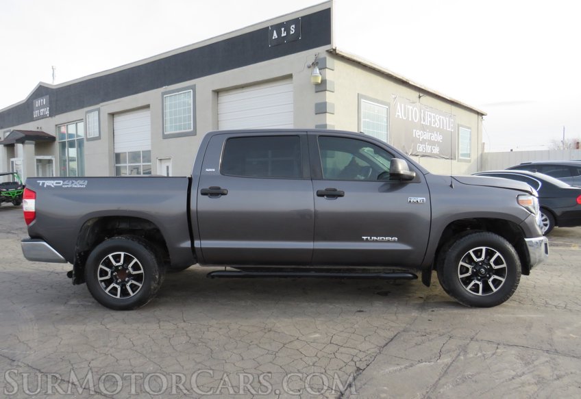 2018 Toyota Tundra 4WD - Image 9