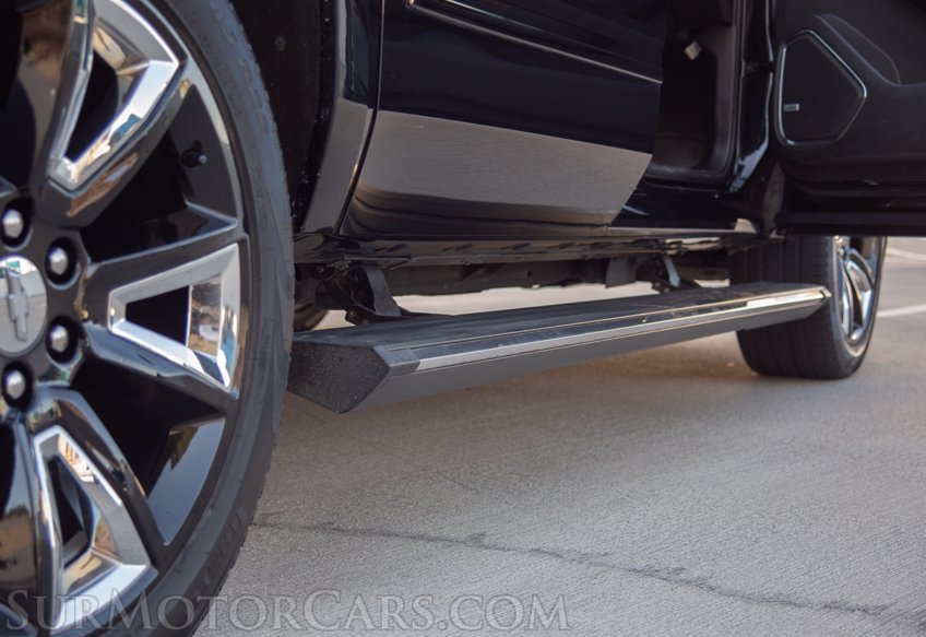 2015 Chevrolet Suburban - Image 14