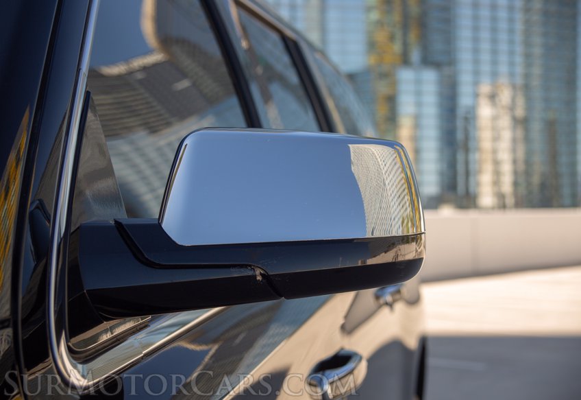 2015 Chevrolet Suburban - Image 6