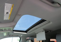 2015 Chevrolet Suburban - Image 73