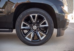 2015 Chevrolet Suburban - Image 11