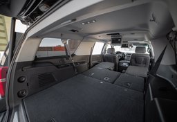 2015 Chevrolet Suburban - Image 45