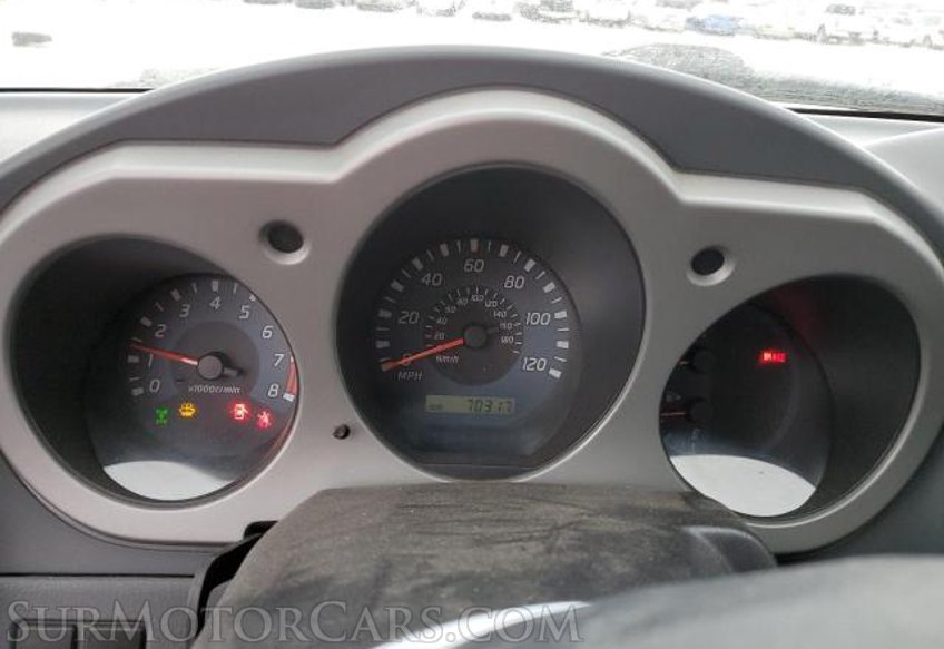 2002 Nissan Frontier 4WD - Image 5