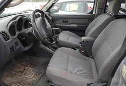 2002 Nissan Frontier 4WD - Image 8