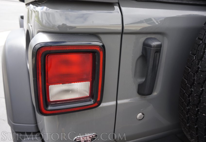 2020 Jeep Wrangler - Image 24