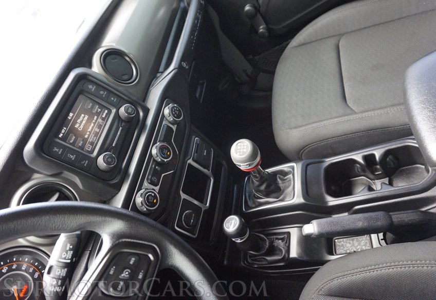 2020 Jeep Wrangler - Image 45