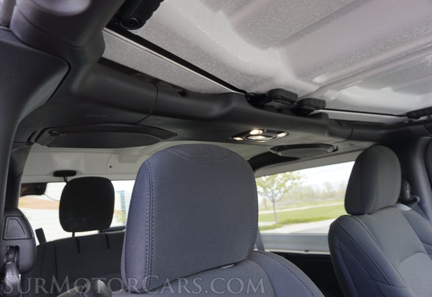 2020 Jeep Wrangler - Image 39