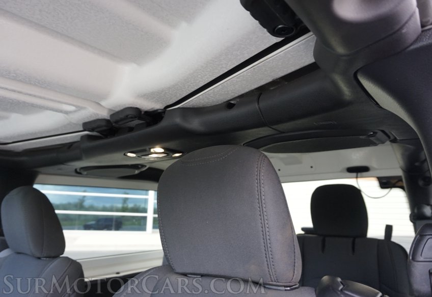 2020 Jeep Wrangler - Image 40