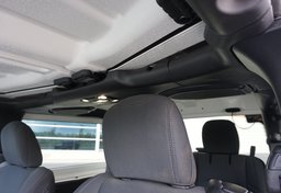 2020 Jeep Wrangler - Image 40