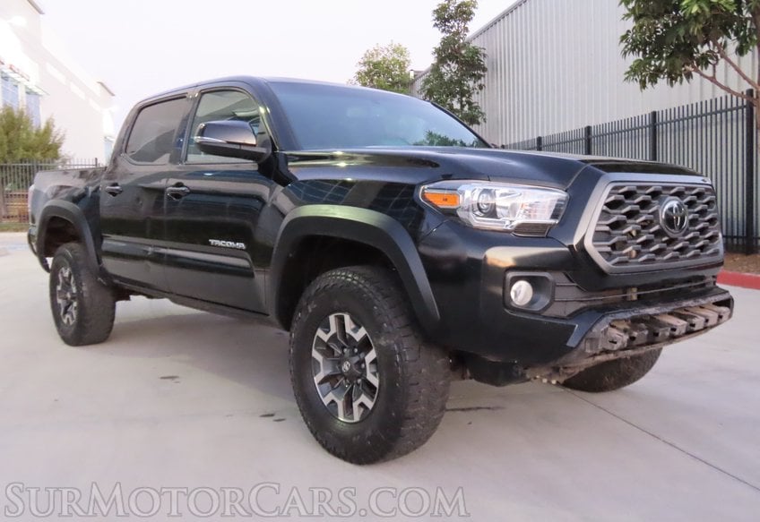 2023 Toyota Tacoma 4x4 TRD Off-Road - Image 3