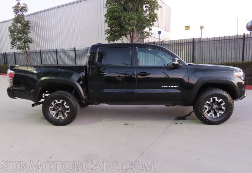 2023 Toyota Tacoma 4x4 TRD Off-Road - Image 10
