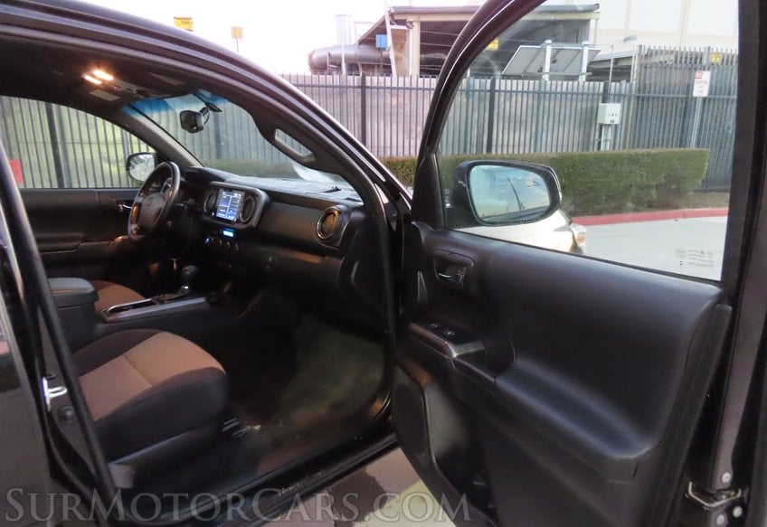 2023 Toyota Tacoma 4x4 TRD Off-Road - Image 27