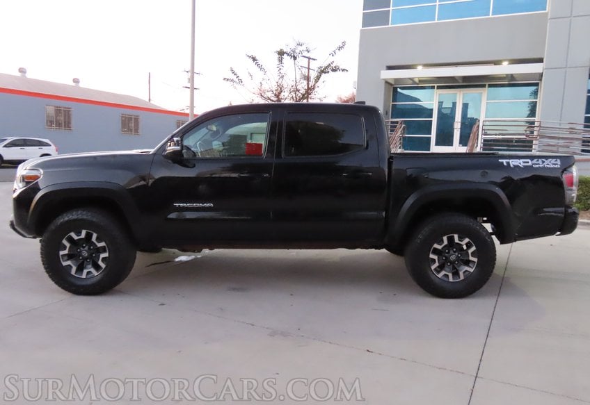 2023 Toyota Tacoma 4x4 TRD Off-Road - Image 5