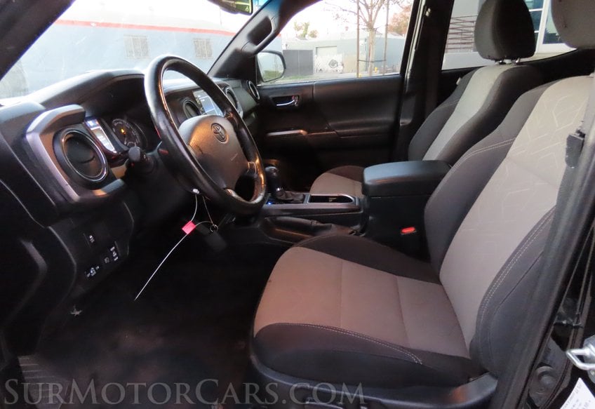 2023 Toyota Tacoma 4x4 TRD Off-Road - Image 23