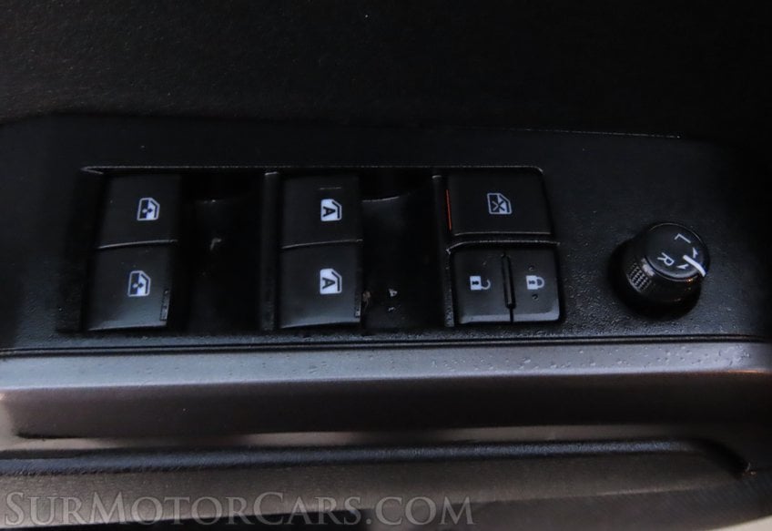 2023 Toyota Tacoma 4x4 TRD Off-Road - Image 44