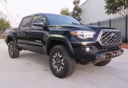 2023 Toyota Tacoma 4x4 TRD Off-Road - Image 3