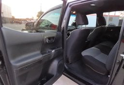 2023 Toyota Tacoma 4x4 TRD Off-Road - Image 29