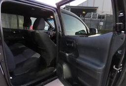 2023 Toyota Tacoma 4x4 TRD Off-Road - Image 31