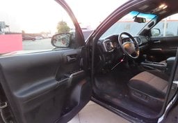 2023 Toyota Tacoma 4x4 TRD Off-Road - Image 25