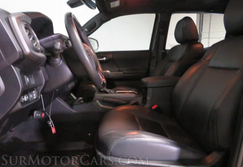 2022 Toyota Tacoma - Image 30