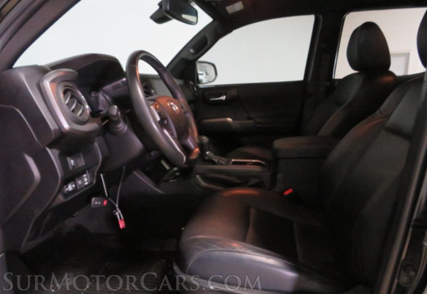 2022 Toyota Tacoma - Image 26