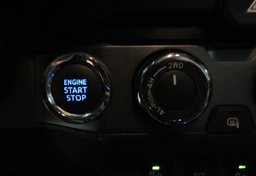 2022 Toyota Tacoma - Image 38