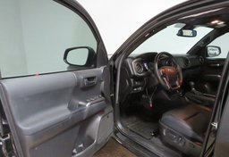 2022 Toyota Tacoma - Image 22