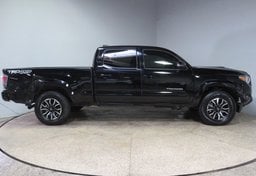 2022 Toyota Tacoma - Image 6