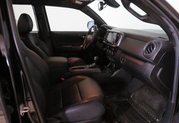 2022 Toyota Tacoma - Image 27