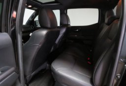 2022 Toyota Tacoma - Image 32