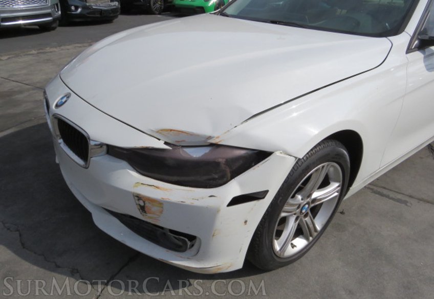 2014 BMW 3 Series - Image 11