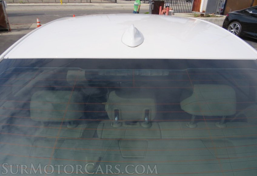 2014 BMW 3 Series - Image 16