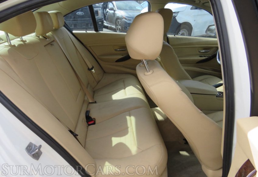 2014 BMW 3 Series - Image 31