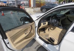 2014 BMW 3 Series - Image 20