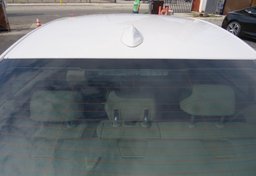 2014 BMW 3 Series - Image 16