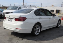 2014 BMW 3 Series - Image 10